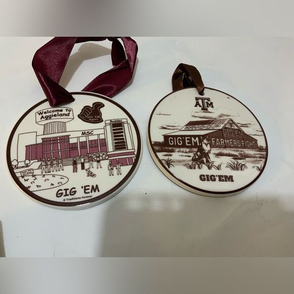 Set 2 NIB Texas A&M University  Aggies Reveille at Aggie Barn Christmas Ornament - Picture 1 of 5